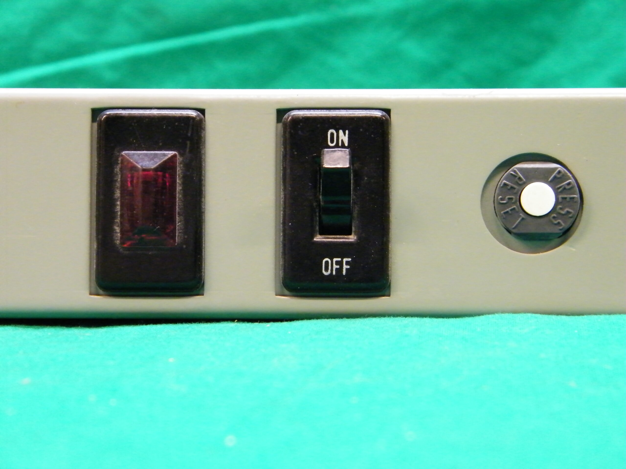 1583H6A1 - Image 3